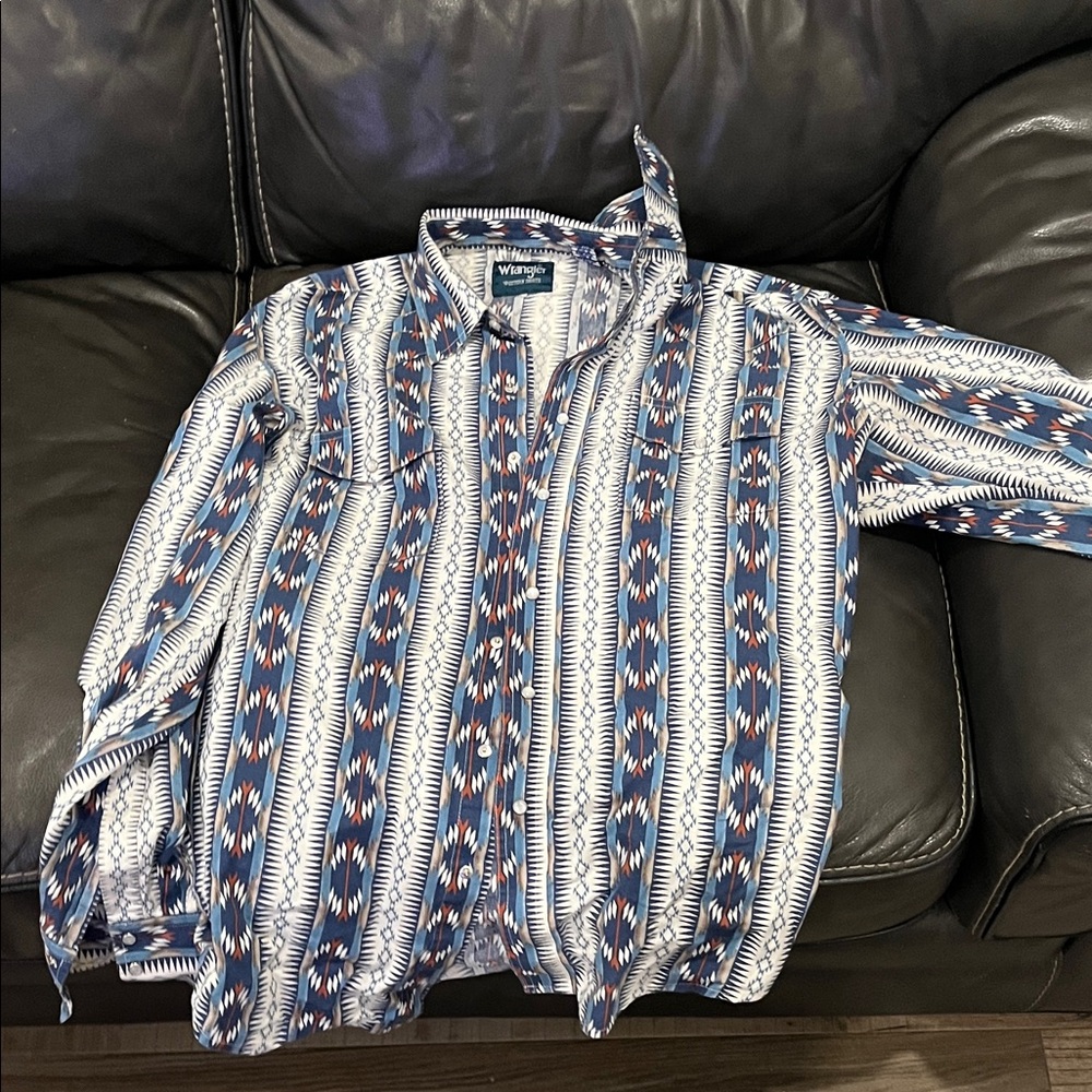Wrangler Blue and White Patterned Men's Shirt